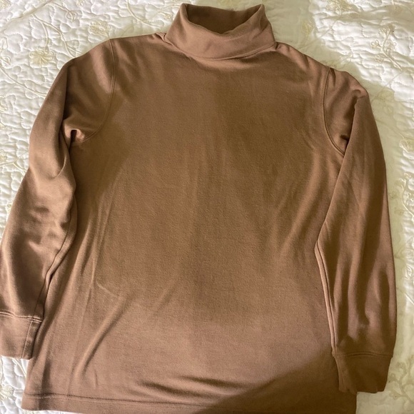 VINTAGE Brown Turtle Neck - Picture 2 of 3